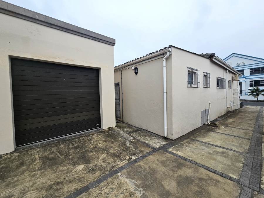 To Let commercial Property for Rent in Southernwood Eastern Cape